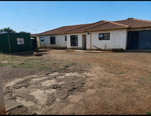 4 BEDROOM HOUSE FOR SALE IN MEYERTON PARK